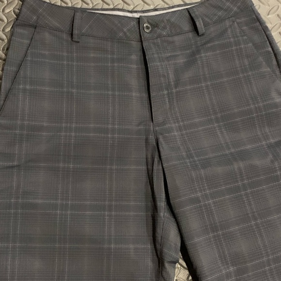 Men’s Under Armour Cool Tech Golf Pants! Size 32/32 Straight Leg. - Picture 2 of 5